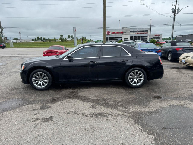 2012 Chrysler 300 AS IS, LIMITED, UNDEROATED, WELL MAINTAINED in Cars & Trucks in London - Image 2