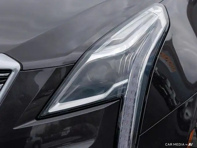 2018 Cadillac XT5 Luxury AWD | Navigation | AWD | Sunroof in Cars & Trucks in Windsor Region - Image 14