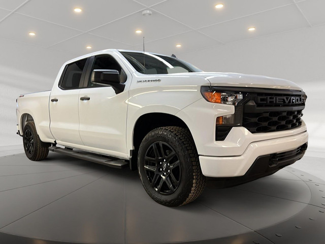2022 Chevrolet Silverado 1500 CUSTOM CREW CAB 4X4 in Cars & Trucks in Laval / North Shore - Image 3