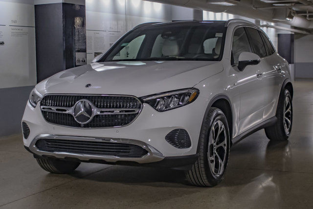 2025 Mercedes-Benz GLC GLC 350e 4MATIC SUV in Cars & Trucks in Edmonton - Image 4