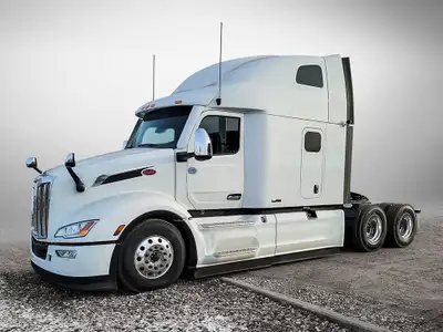 Notes: Status: AVAILABLE Engine Make: Cummins Engine HP: 500 Trans Model: EEO-18F112C12 Rear Axle We...