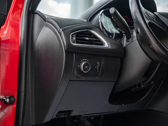 2019 Chevrolet Cruze Premier in Cars & Trucks in Barrie - Image 18