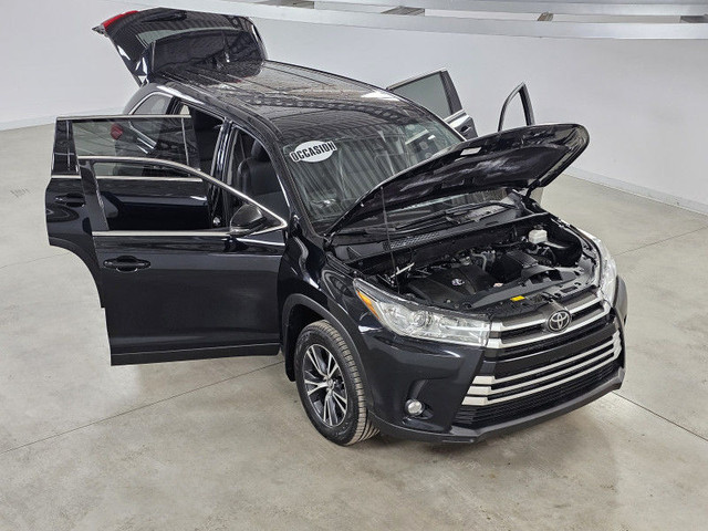 2019 TOYOTA HIGHLANDER LE COMMODITE V6 AWD 8 PASSAGERS in Cars & Trucks in Laval / North Shore