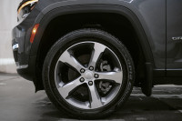 See Dealer Website for Details. 2023 JEEP GRAND CHEROKEE L LIMITED Engine: V6 Cylinder Engine 3.6L L... (image 7)