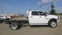 NEW ARRIVAL.. 2017 Ram 5500 SLT 4x4 CREW CAB & CHASSIS - 6 Cylinder 6.7 L Diesel Engine - 6 Speed Ma... (image 4)