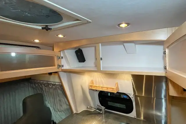 2010 Pleasure-Way Excel TS – Pre-Owned Class B Motorhome. in RVs & Motorhomes in Red Deer - Image 22