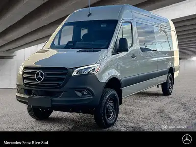 Mercedes-Benz Rive-Sud, la destination Mercedes-Benz par excellence. Bienvenue en première classe. D...