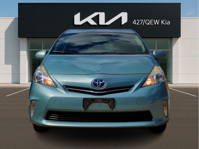 2013 Toyota Prius v Certified | Low KM | Spacious Interior in Cars & Trucks in Mississauga / Peel Region - Image 2