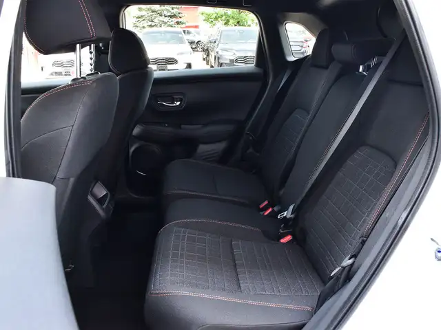 2025 Honda HR-V Sport CARPLAY | DUAL CLIMATE CONTROL | MOONROOF in Cars & Trucks in City of Toronto - Image 15