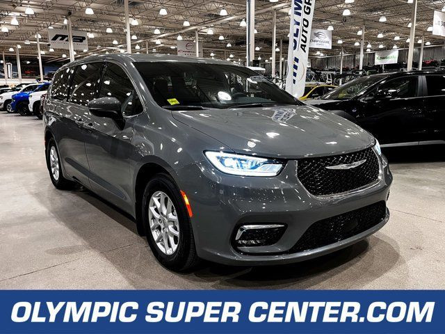 2023 Chrysler Pacifica Touring | STOW N GO | PWR SLIDING DRS in Cars & Trucks in Regina