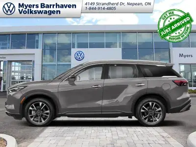 Leather Seats! Crossover capability doesn't come at the cost of luxury or comfort in this stylish In...