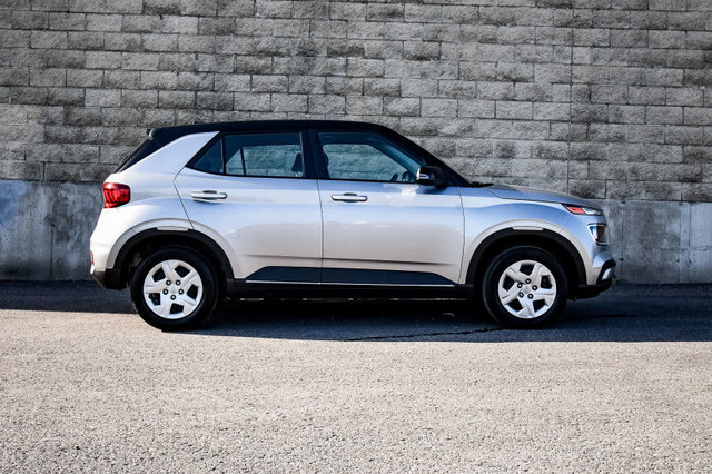 2024 Hyundai Venue Essential • LOW MILEAGE • HEATED SEATS • CP/A in Cars & Trucks in Kingston - Image 2