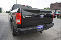 SAFETY INCLUDED ONE OWNER LOCAL ONTARIO CAR Very Clean Ford Crew F-150 3.6L V6 XLT FX-4 off Road Pac... (image 4)