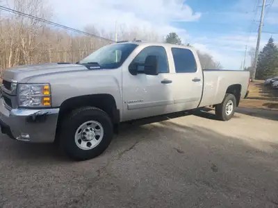 2007 Chevrolet 3500 two-wheel drive 66 Duramax diesel four-door full long box cruise control power w...