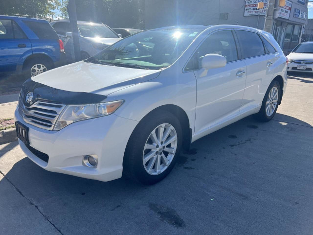 2011 Toyota Venza AWD 4DR in Cars & Trucks in Hamilton - Image 3