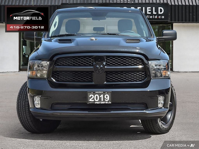 2019 Ram 1500 Classic Express 4x4 Quad Cab 6'4 Box *One Owner*  in Cars & Trucks in City of Toronto - Image 2