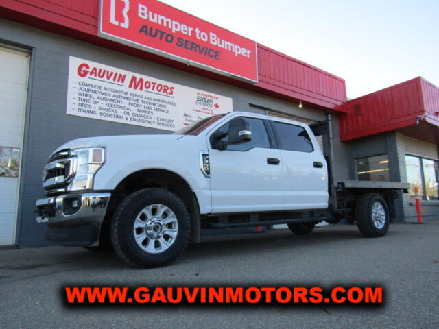  2020 Ford F-350 XLT 4WD Crew Cab Deck Loaded Priced to Sell! in Cars & Trucks in Swift Current