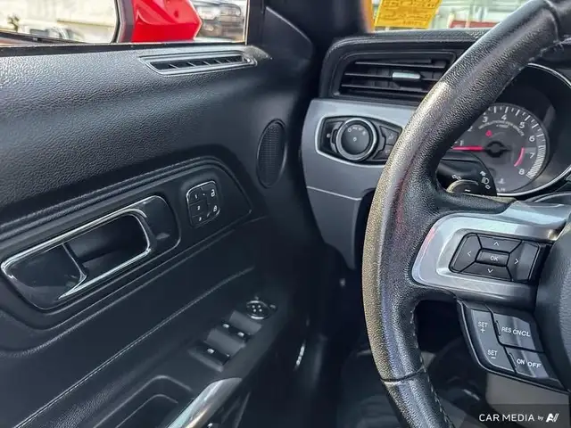 2016 Ford Mustang GT Premium dans Autos et camions dans Ville d’Edmonton - Image 19