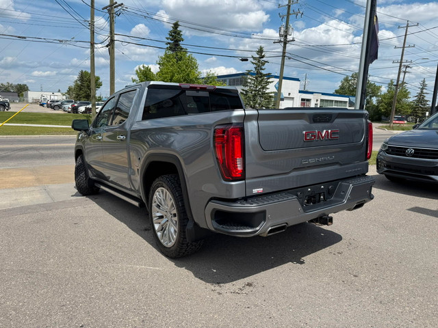 2019 GMC Sierra 1500 Denali 6.2L V8 4WD Technology & Tow Package in Cars & Trucks in Calgary - Image 2