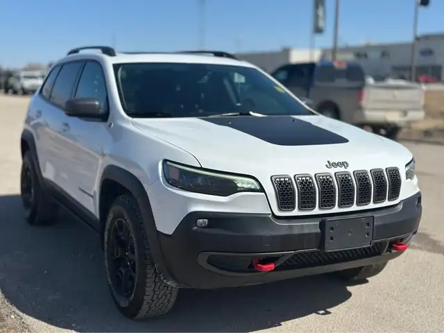 2020 Jeep Cherokee in Cars & Trucks in Winnipeg - Image 4