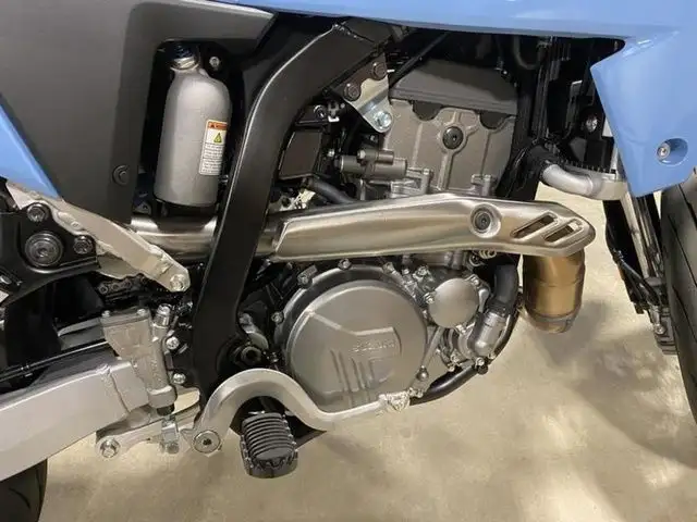 2025 Suzuki DR-Z 4SM in Street, Cruisers & Choppers in City of Halifax - Image 4