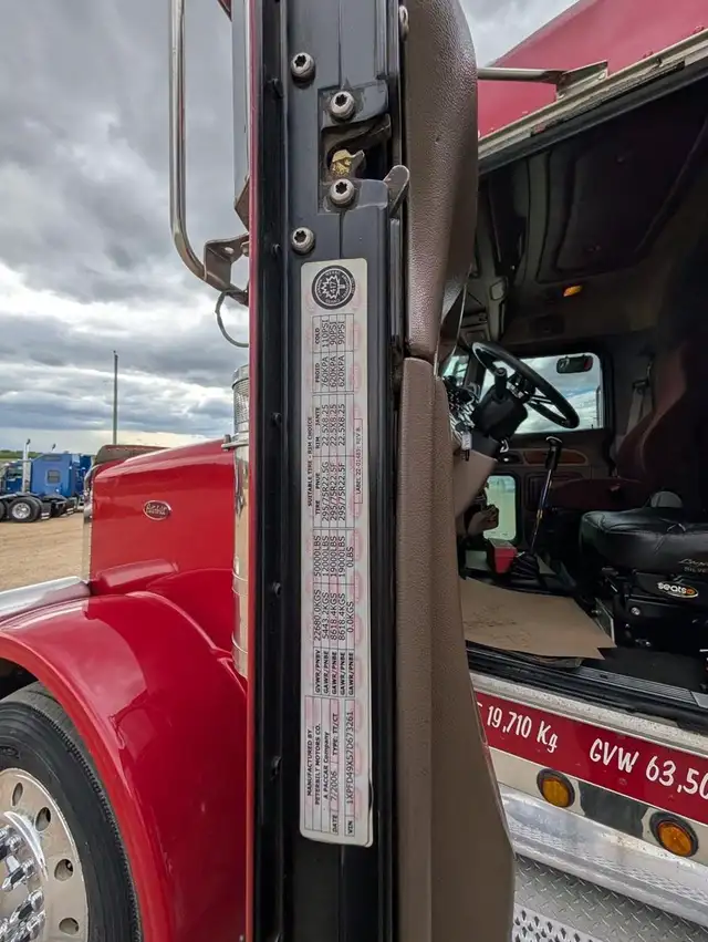 2007 PETERBILT 378 in Heavy Trucks in Kamloops - Image 24