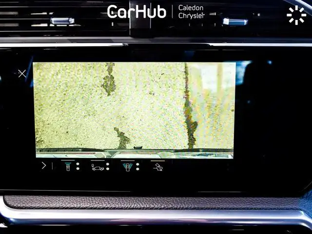 2023 GMC Sierra 1500 Denali 4WD Crew Cab 147 Diesel Sunroof in Cars & Trucks in Mississauga / Peel Region - Image 37
