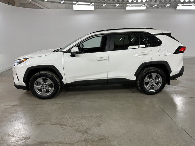 2022 TOYOTA RAV4 XLE AWD MAGS*TOIT*CAMERA*SIEGES CHAUFFANTS* in Cars & Trucks in Laval / North Shore - Image 3