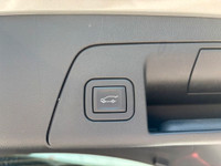 2024 BUICK ENVISION SPORT TOURING | AWD | ACCIDENT FREE CARFAX | ONE OWNER | LOW KMS | REMOTE START... (image 6)