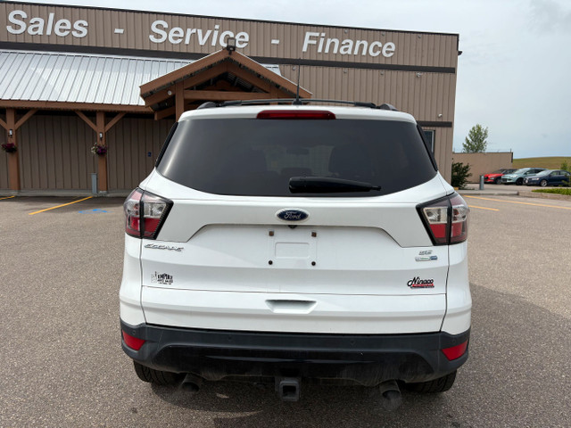 2017 Ford Escape SE AWD 2.0L EcoBoost in Cars & Trucks in Calgary - Image 2