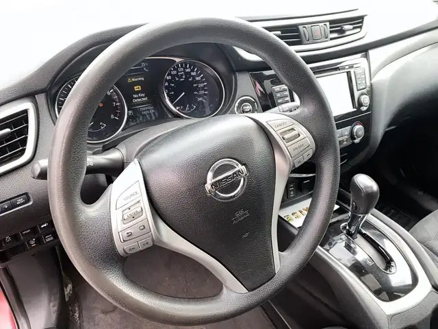2014 NISSAN ROGUE SV AWD CVT in Cars & Trucks in Stratford - Image 13