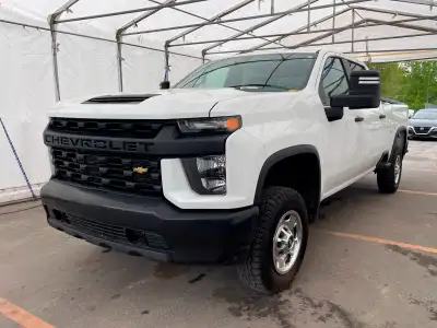 À voir! / Come see it! TRÈS BIEN ÉQUIPÉ / VERY WELL EQUIPPED. Version WT Crew 4x4 avec Moteur V8 6.6...