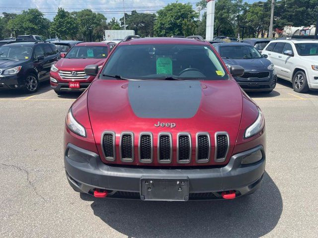 2015 Jeep Cherokee Trailhawk | Clean Carfax | Full Service in Cars & Trucks in London - Image 2