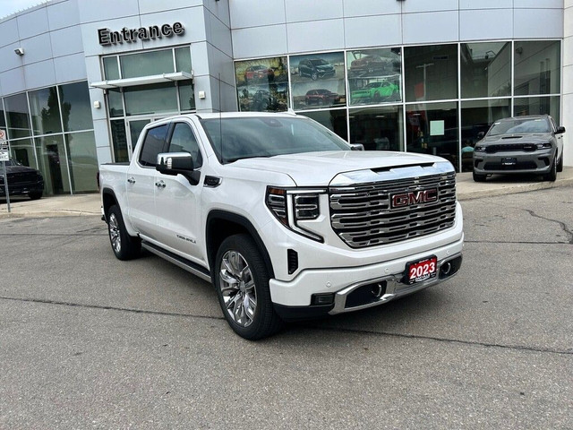 2023 GMC Sierra 1500 DENALI | 5.3L V8 | HEATED LEATHER | SUNROOF in Cars & Trucks in Oakville / Halton Region