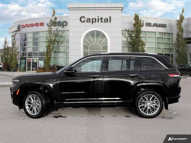 2022 Jeep Grand Cherokee 4xe Summit | Rear Seat Video Group I in Cars & Trucks in Edmonton - Image 2