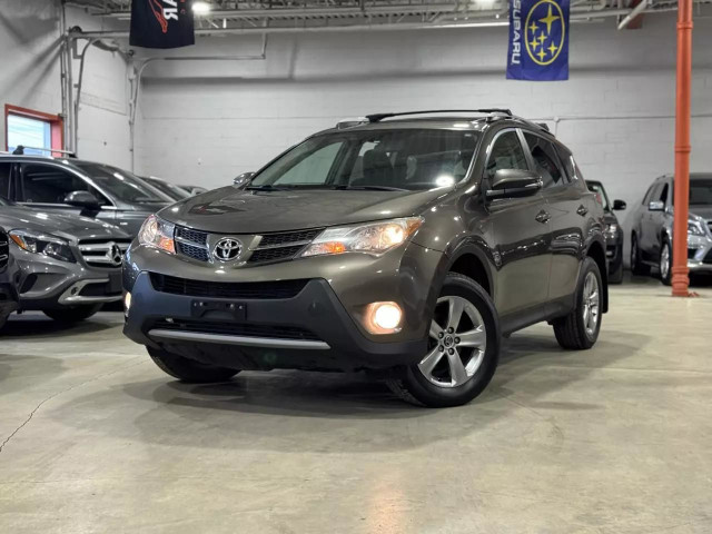 2015 TOYOTA RAV4 XLE in Cars & Trucks in City of Montréal - Image 2