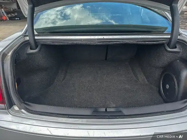 2022 Chrysler 300 S | Leather | Sunroof | Remote Start in Cars & Trucks in Saskatoon - Image 17