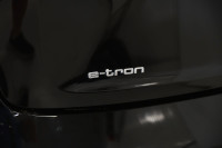 Traction intégrale Audi quattro /Seulement 2200 KM! / Black optics /Apple Carplay + Android Auto / P... (image 7)
