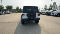 This 2025 JEEP WRANGLER 4-DOOR SPORT has the following options Cloth Low-Back Bucket Seats, Apple Ca... (image 7)