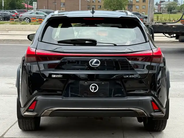 2019 Lexus UX 250h F SPORT | RED LEATHER | HYBRID in Cars & Trucks in City of Toronto - Image 9