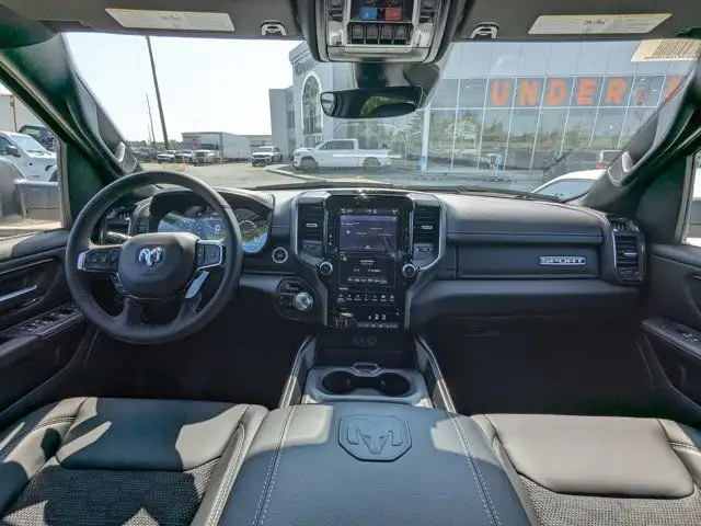 2025 Ram 1500 Sport - 3.92 Rear Axle - Anti Spin Rear Diff dans Autos et camions dans Calgary - Image 27