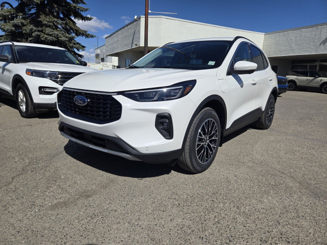 2025 Ford Escape PHEV | PREMIUM PKG | TOW PKG | 360 CAMERA | BLI in Cars & Trucks in Calgary - Image 3