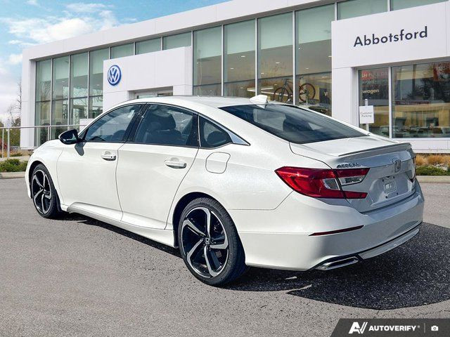 2018 Honda Accord Sedan Sport 2.0 in Cars & Trucks in Abbotsford - Image 3