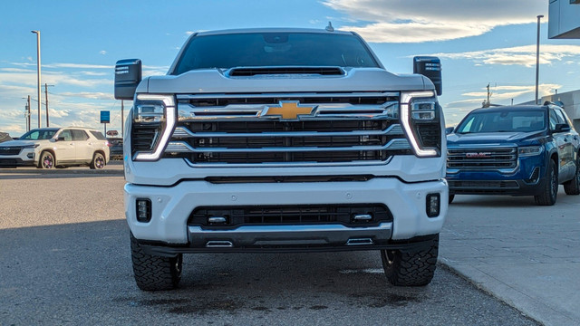 2024 Chevrolet Silverado 2500HD High Country RUNNING BOARDS |... in Cars & Trucks in Lethbridge - Image 2