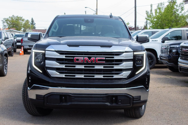 2025 GMC Sierra 1500 SLE Crew Cab 4WD in Cars & Trucks in Edmonton - Image 3