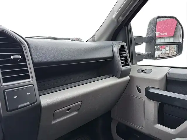 2022 Ford F-350 XL 4x4 SuperCab 6,7L superstroke Diesel 6 Passag in Cars & Trucks in Laval / North Shore - Image 28