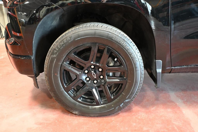 2022 Chevrolet Silverado 1500 4WD Crew Cab CUSTOM CREW 4X4 MAG N in Cars & Trucks in City of Montréal - Image 3