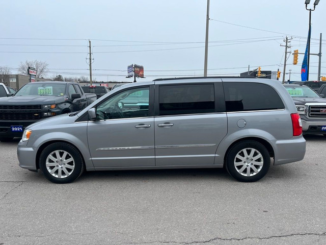  2013 Chrysler Town & Country Touring ~Backup Camera ~Power Seat in Cars & Trucks in Barrie - Image 2