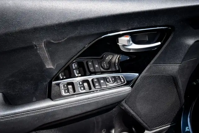 2019 Kia Niro EX Premium • HEATED SEATS • WIRELESS CHARGING in Cars & Trucks in Kingston - Image 11