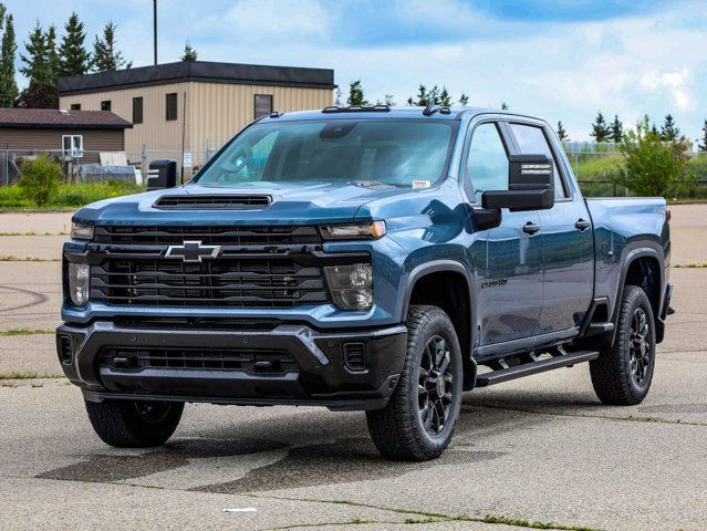 2025 Chevrolet Silverado 2500HD Custom in Cars & Trucks in Strathcona County - Image 4